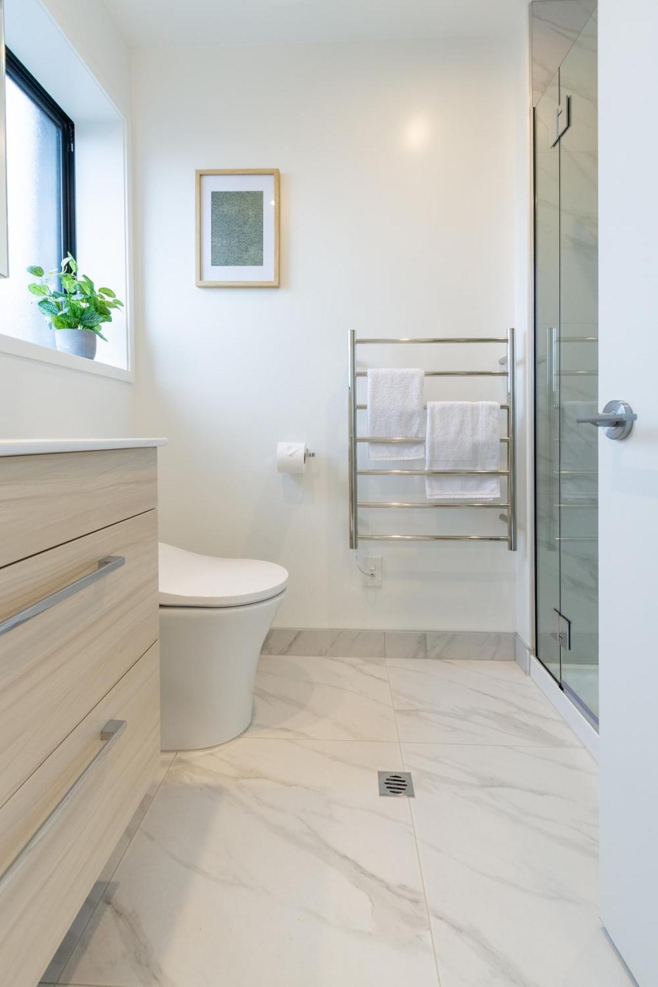 Downtown Comfort: Modern Studio With Backyard Christchurch Eksteriør bilde
