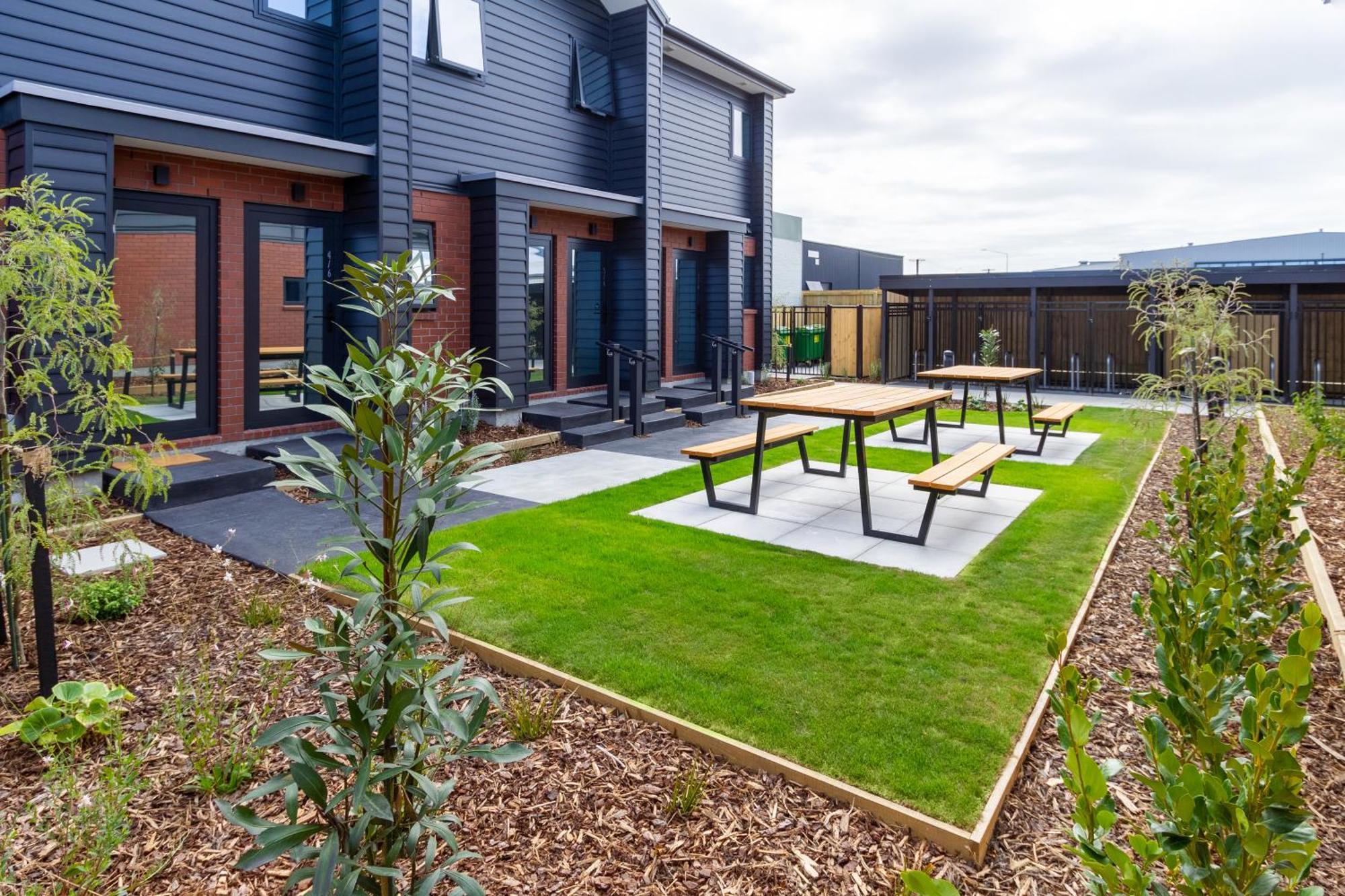 Downtown Comfort: Modern Studio With Backyard Christchurch Eksteriør bilde
